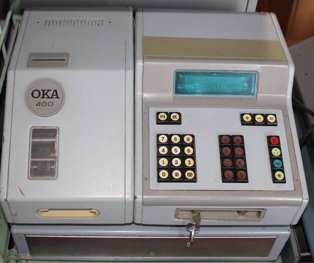 Машина электронная контрольно-регистрирующая «Ока 400».