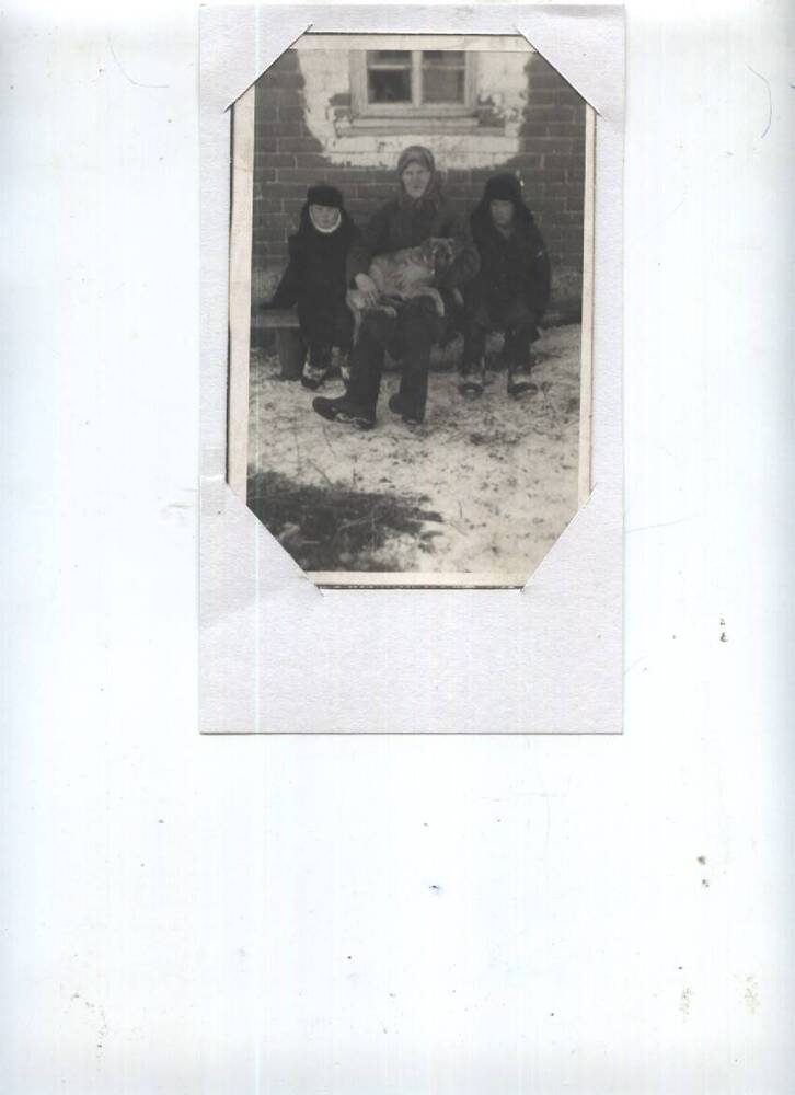 фото ч/б. Зима 1941г. Целыковская С.К.