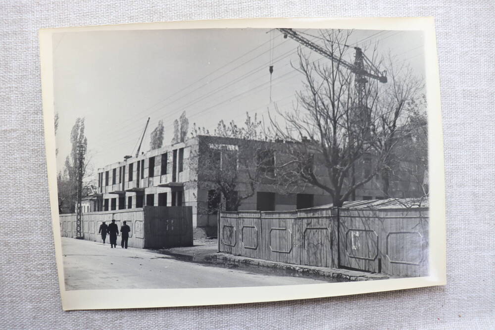 Фотография. Строительство нового жилого дома в Туапсе 1958г