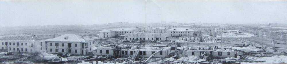 Фотография. Поселок Волжский. Литерные квартала. На переднем плане общий вид строительства жилых домов  в квартале  Е. Март 1954 года
