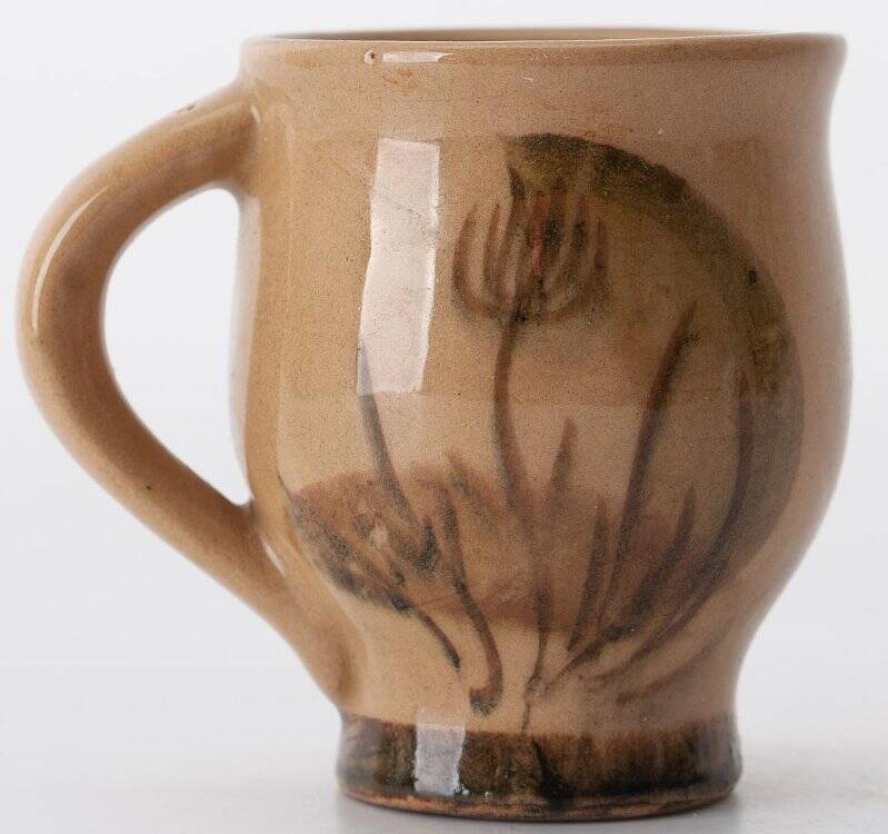 Чашка. Из кофейного сервиза «Травы» (части)