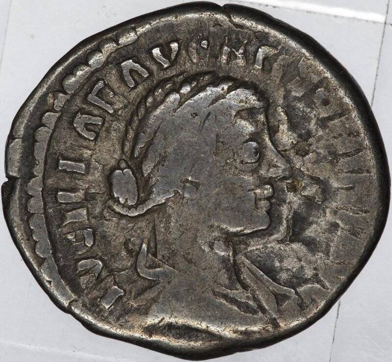 Монета. Римская империя. Марк Аврелий (для Луциллы), денарий