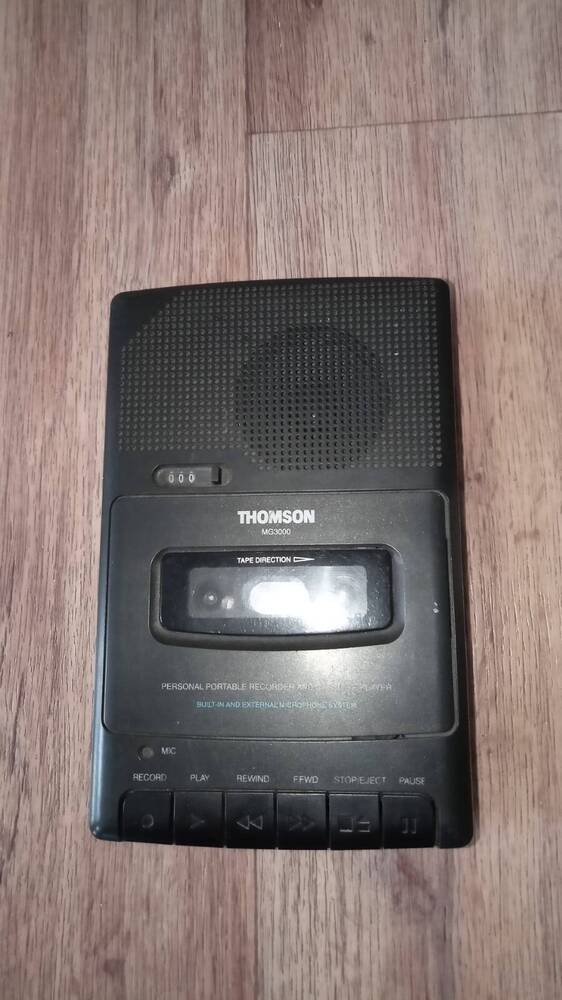 Магнитофон - диктофон кассетный карманный Томсон