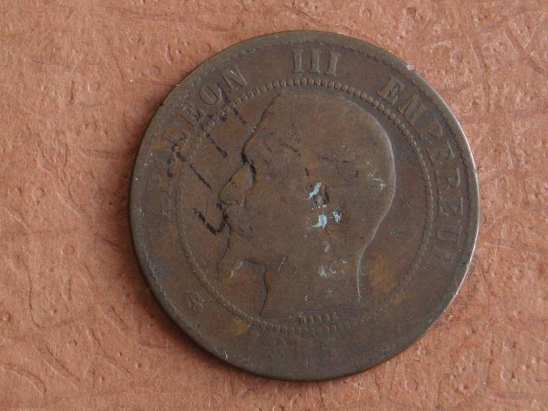 Монета 10 САНТИМОВ. Франция.