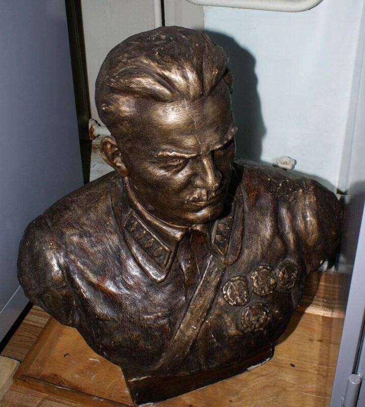 Бюст (скульптурный портрет) Маршала Советского Союза Блюхера