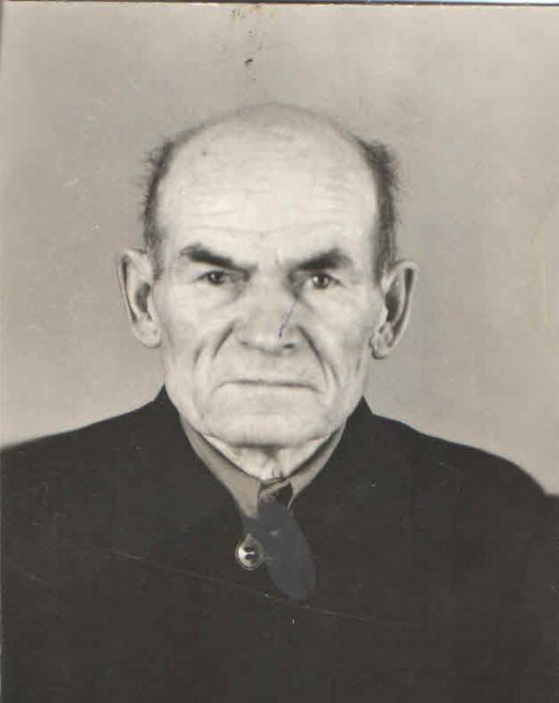 Фото. Портрет Краснова Николая Степановича, 1906 года рождения, - командира миномётного взвода 935 стрелкового полка