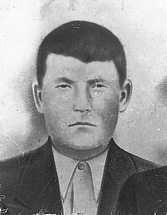 Фотография черно-белая Рудоманенко Михаила Николаевича, участника Великой Отечественной войны 1941-1945 г. г., погибшего в бою 01.06.1943 г.