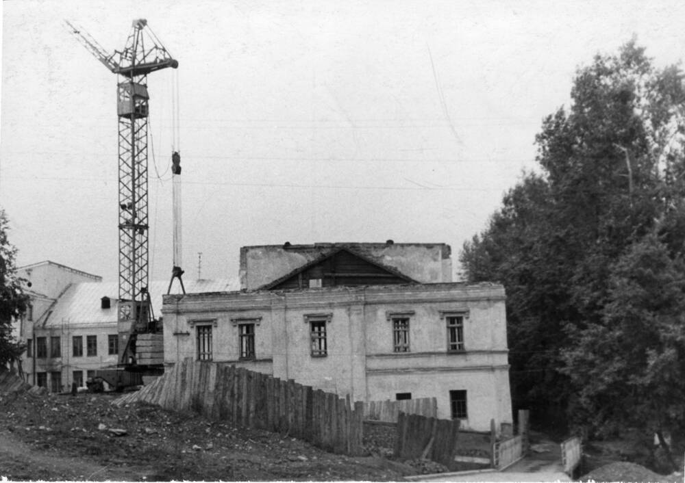 Фотография. Реконструкция здания Златоустовского краеведческого музея.