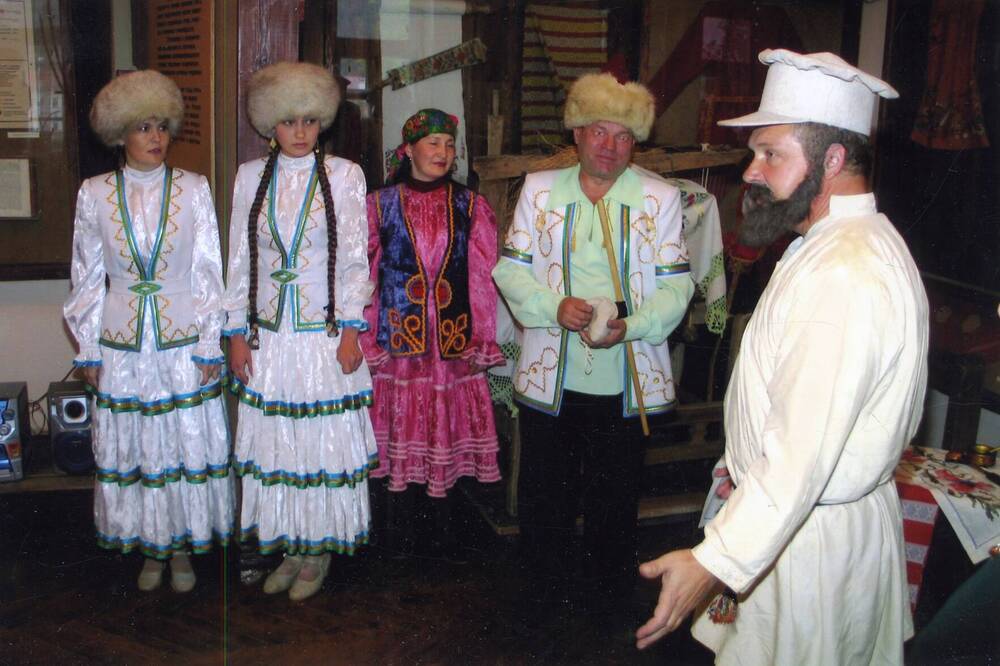 Фотография.Театрализованное мероприятие в музее, посвященное 450-летию присоединения Башкирии к России.