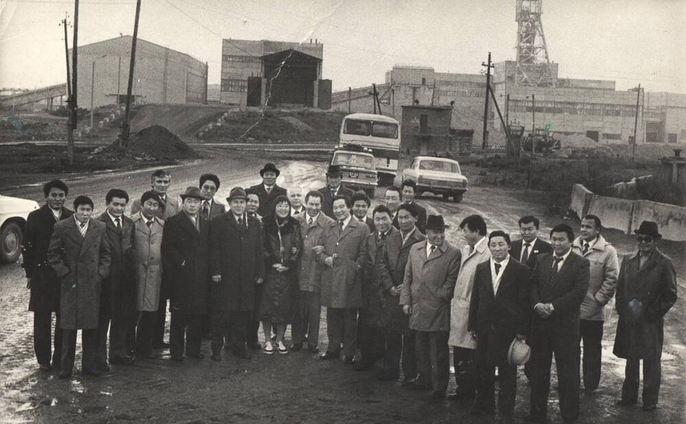 Фотография. Монгольская делегация в городе Гае