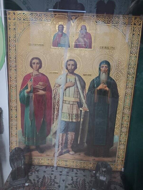 Икона с изображением св. Пантелеймона, Александра Невского и Нила Преподобного.