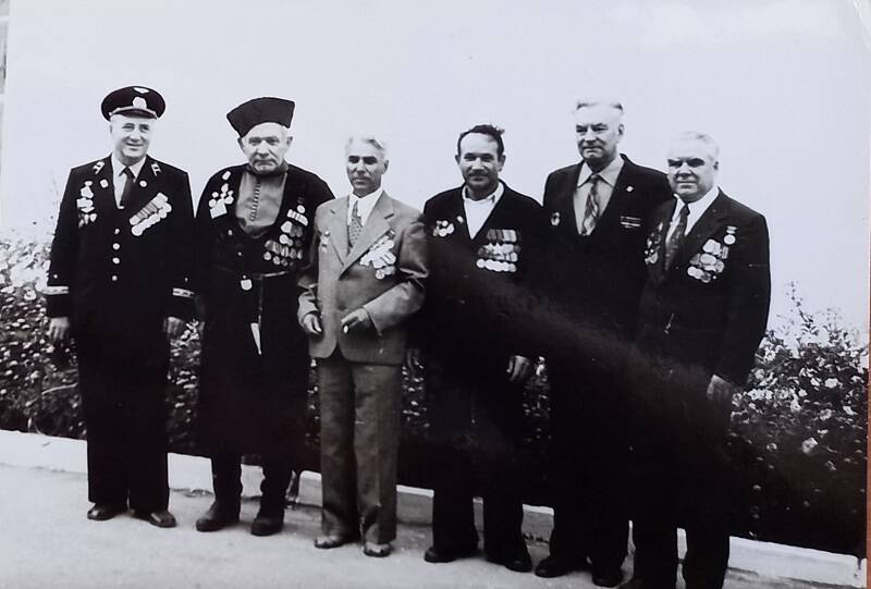 Фотография  Коростылев М.Ф.  На встрече ветеранов 4-го ГККК  посвященной 40-летию битвы за Кубань. По местам боевой славы  