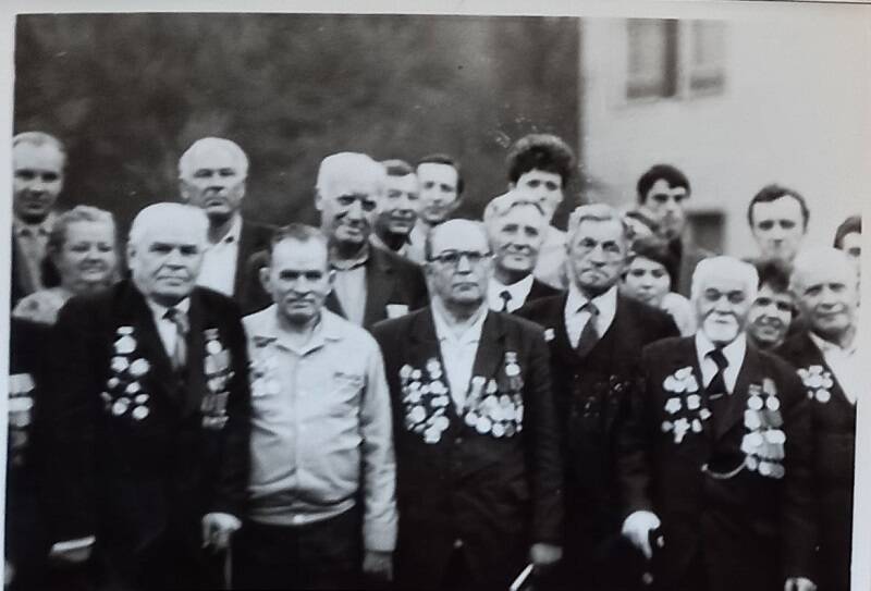 Фотография  Коростылев М.Ф. Встреча ветеранов 183 гв. АМП, ВШ № 29 