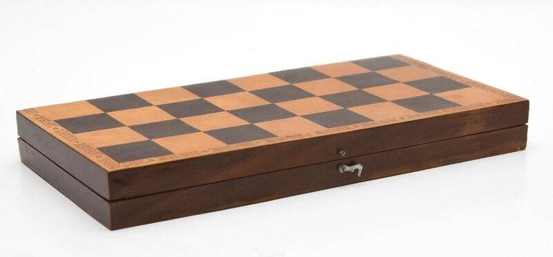 Шахматная доска, из набора деревянных шахмат
