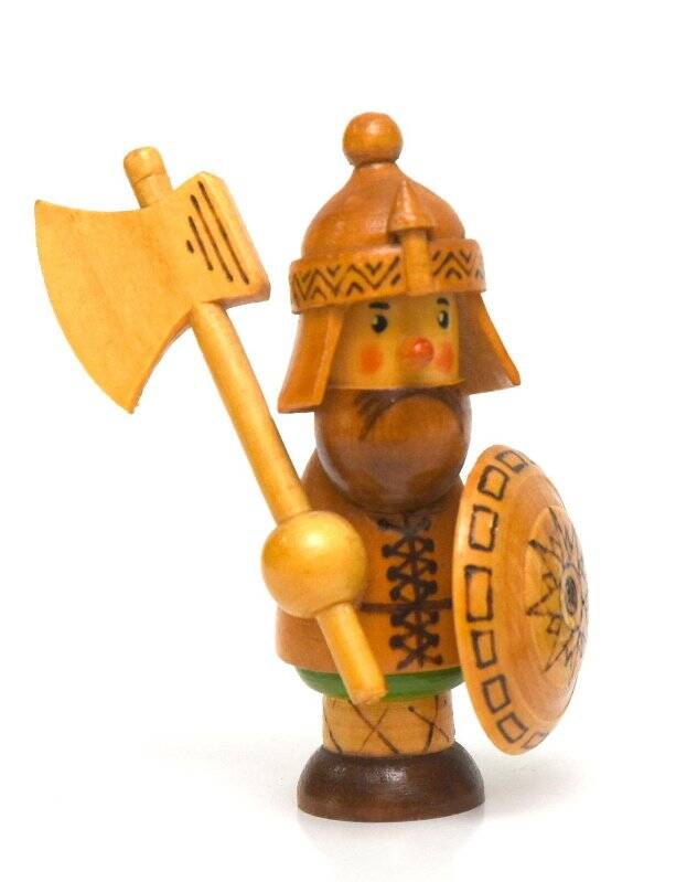 Воин с секирой и щитом, из комплекта  деревянных игрушек На Тверской заставе