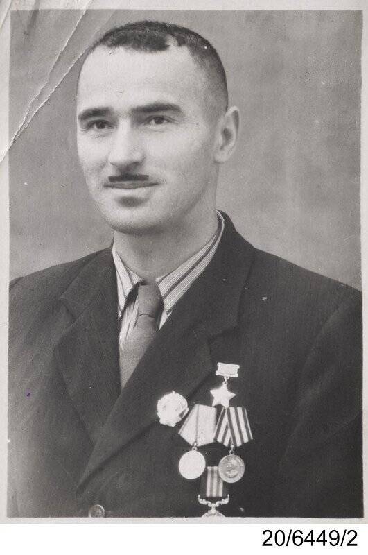 Фотография. Герой Советского Союза Мильдзихов Хаджимурза Заурбекович (1919-1998).