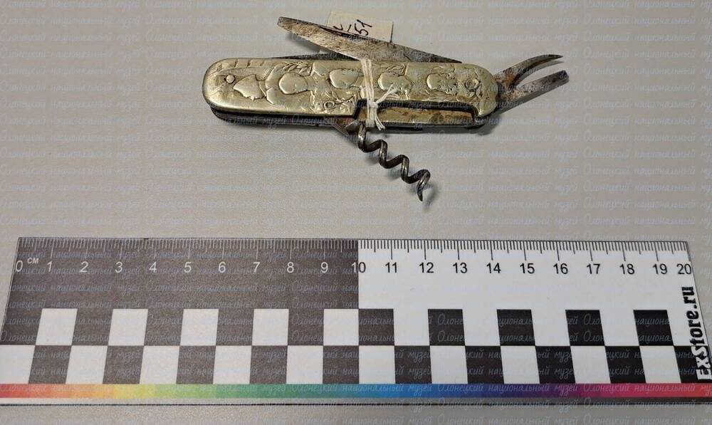 Нож, перочинный, на рукоятке барельефное изображение Бертова, пром. пр-во, н. 20 в.