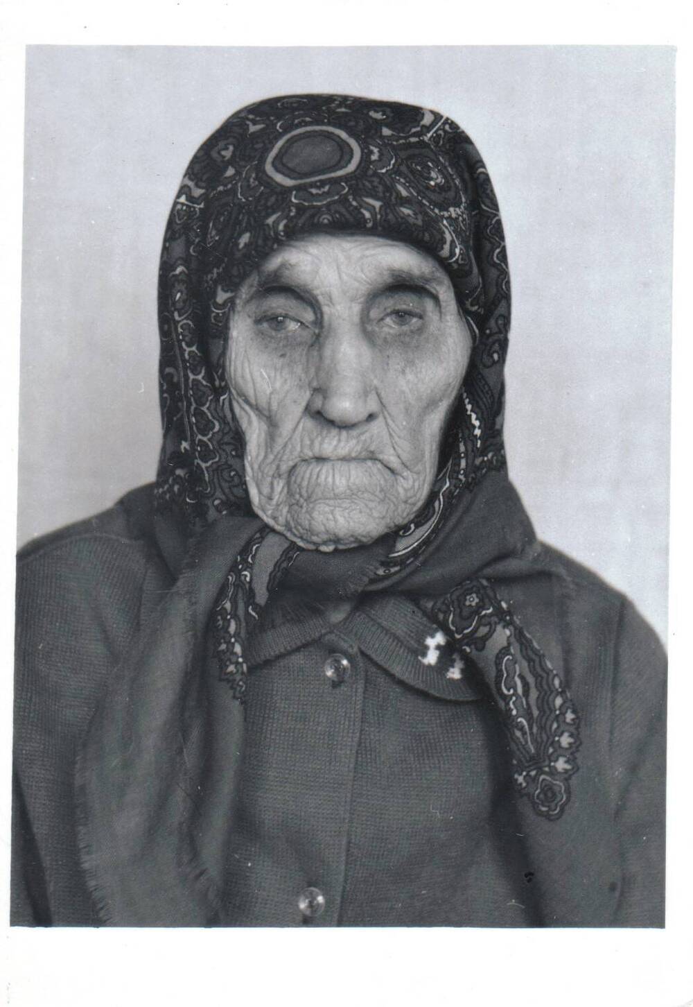 Фотопортрет погрудный. Гуменюк Анна Григорьевна, 1903 г.р., ветеран трудового фронта