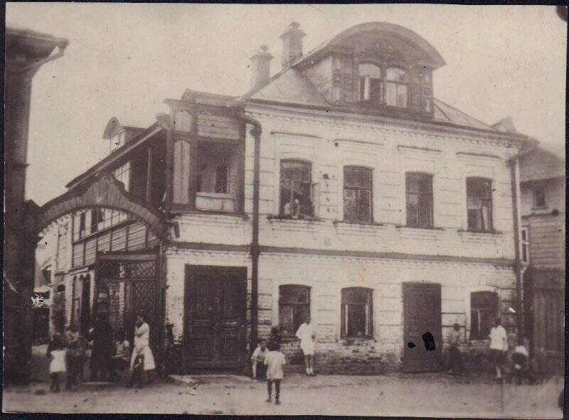 Фотография. Дом на улице Гоголя (бывшей Телячьей), где в 1902-1903 гг. находилась подпольная типография Нижегородского комитета РСДРП.