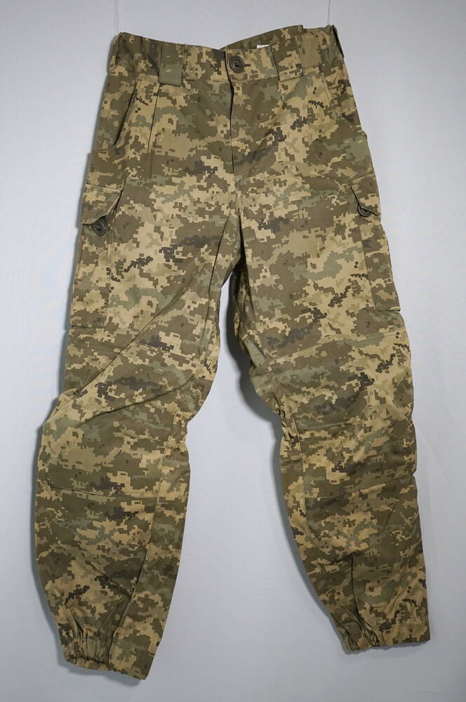 Брюки из комплекта зимней форменной одежды солдата ВСУ