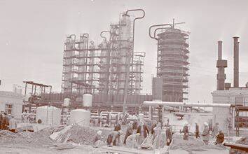 Строительство Ново-Горьковского нефтеперерабатывающего завода.  Завершающий этап строительства АВТ-2.