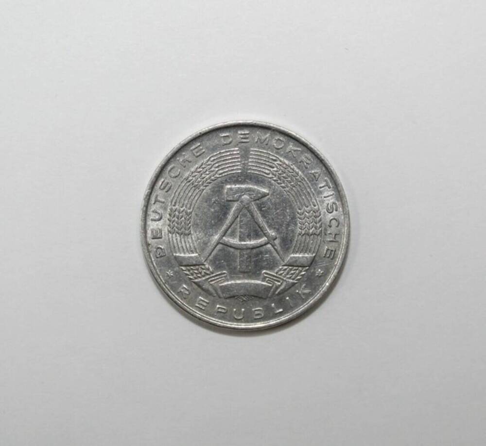 Монета 10 пфеннингов




























 







