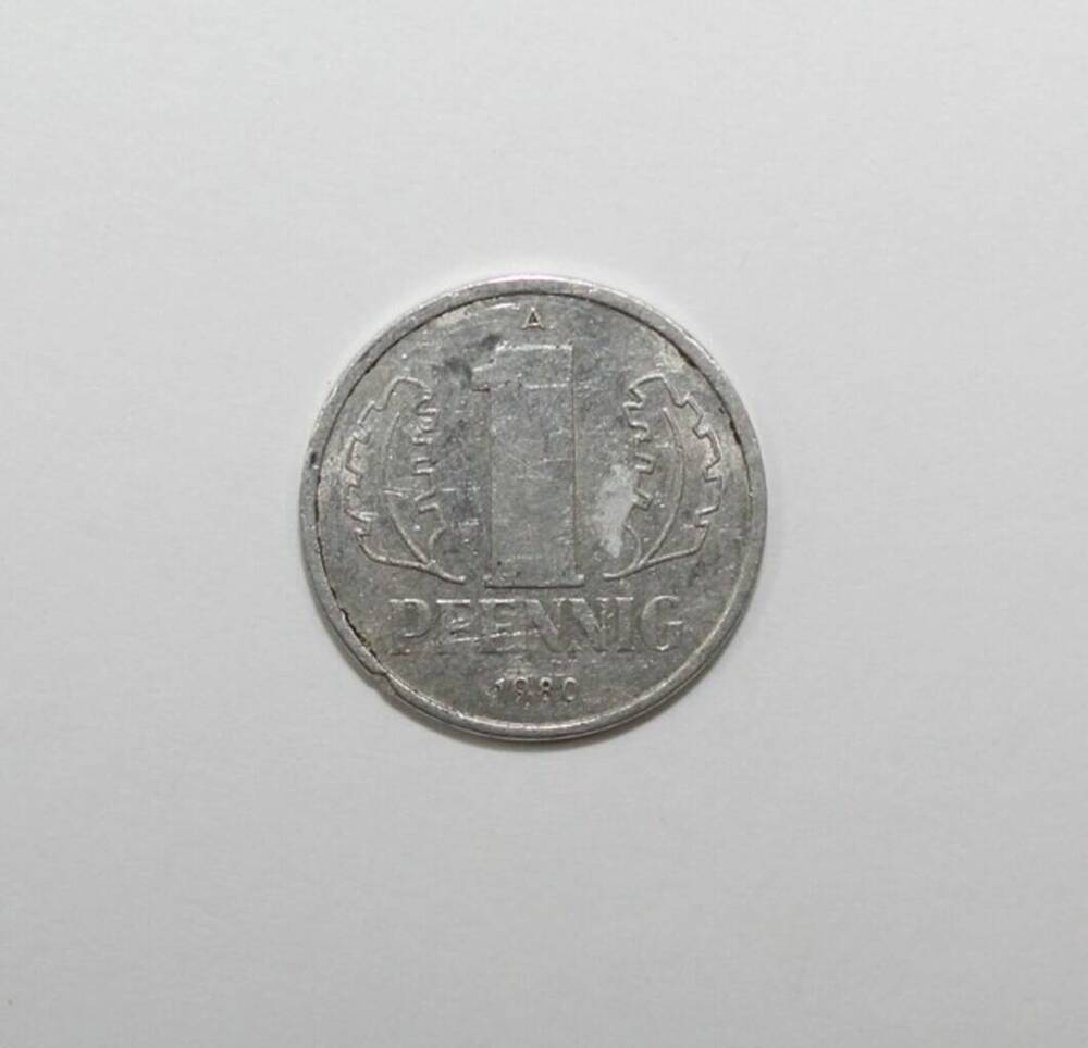 Монета 1 пфеннинг




























 







