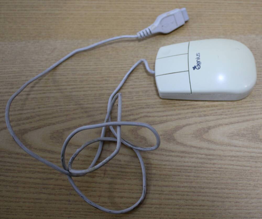 Мышь компьютерная Genius.