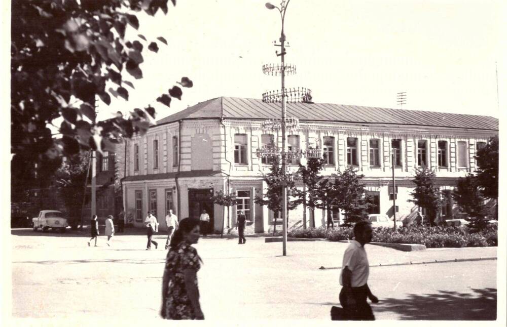 Фото. Вид станции Миллерово Ю-В ж.д., где А.А.Вермишев служил комендантом. Здание, в котором в 1919 г. размещалась комендатура
