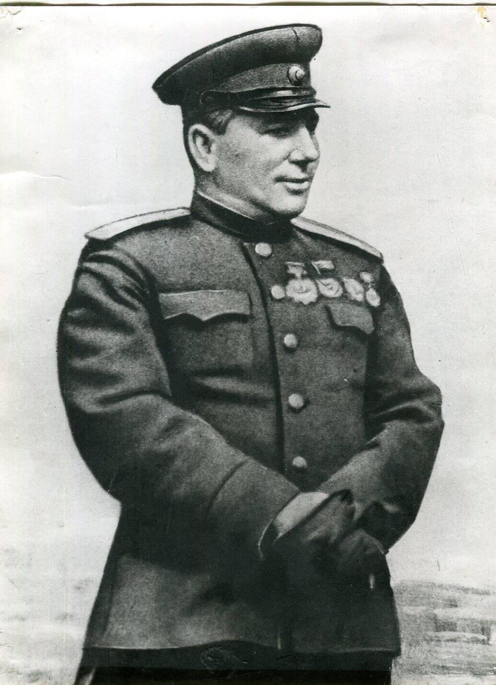 Фотография генерала-лейтенанта И.В. Галанина - командующего 24 (4 гвардейской) армией с сентябрь 1942 год до ноября 1944 года