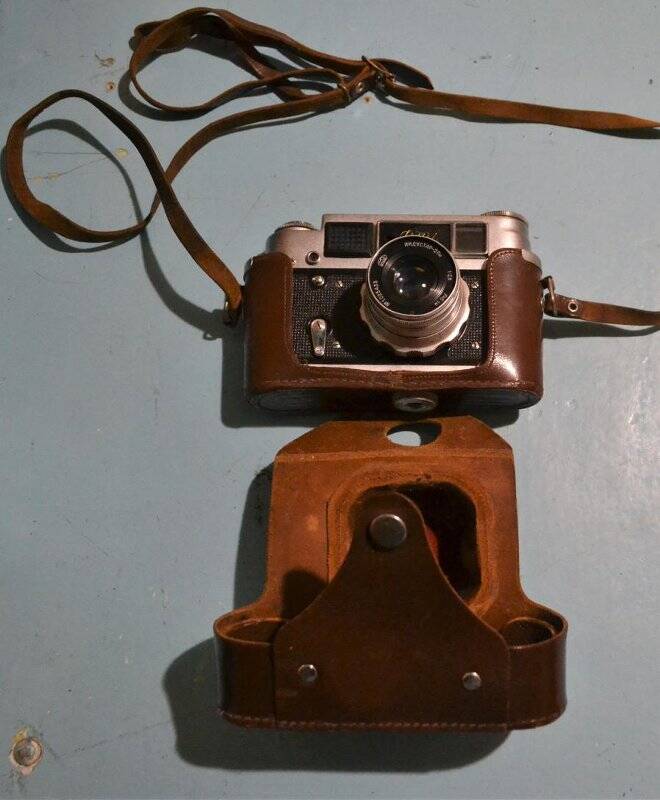 Фотоаппарат «ФЭД-4»