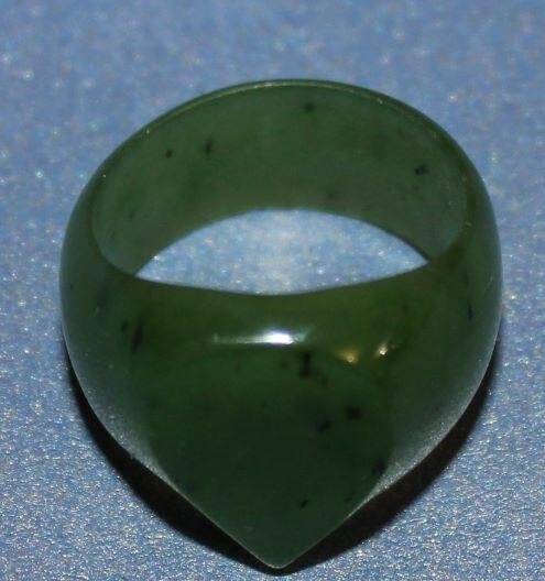 Перстень-печатка из нефрита