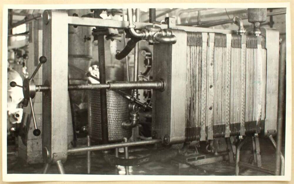 Фото. Аппаратный цех цельномолочного производства (сырцех).  Снимок 1970 г.