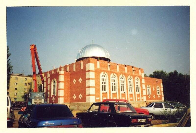 Фотография. «Установка купола мечети на Образцовской площадке»