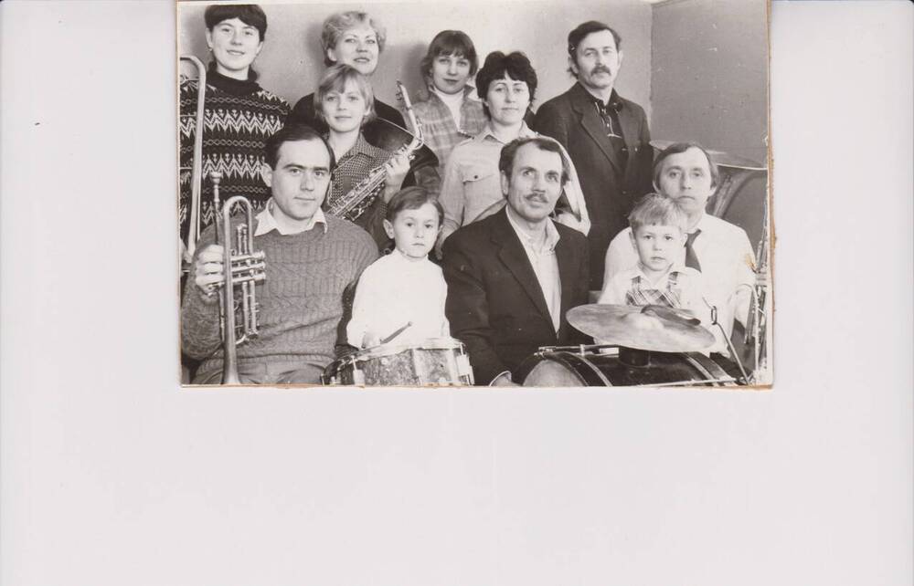 Фото Семейный духовой оркестр семьи Бирюковых