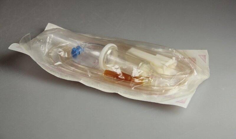 Система инфузионная переливания растворов однократного применения в стерильной упаковке.