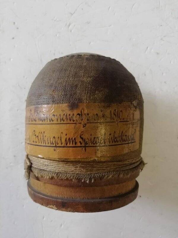 Ядро чугунное сферическое со шпиглем к 6-фунт. прусским пушкам 1810 г.