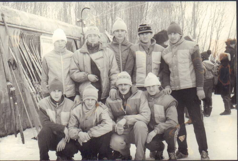 Фотография. Областные соревнования в Кирсанове, команда учащихся школы №85, 1982 год
