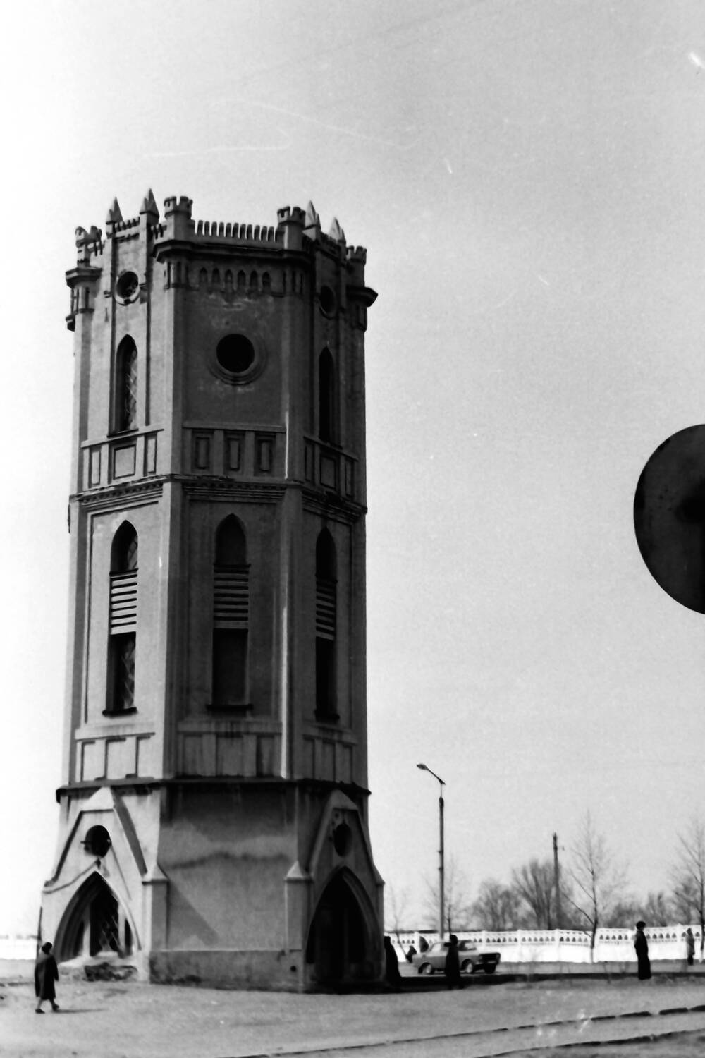 Негатив. Водонапорная башня. г. Троицк 1986 год.