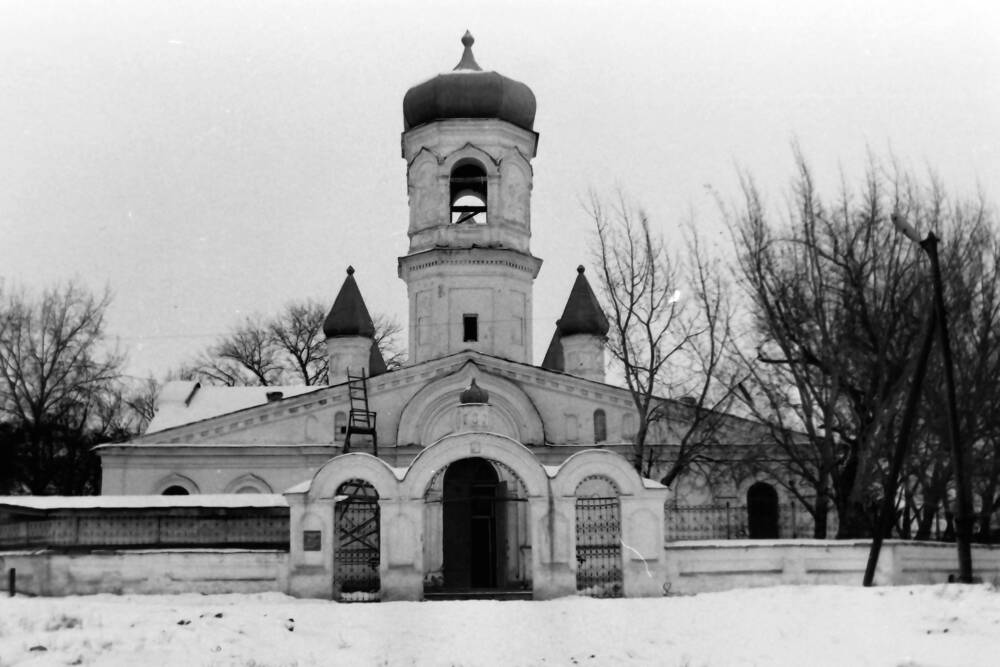 Негатив. Собор «Александра Невского», сейчас здесь Троицкий  краеведческий музей.