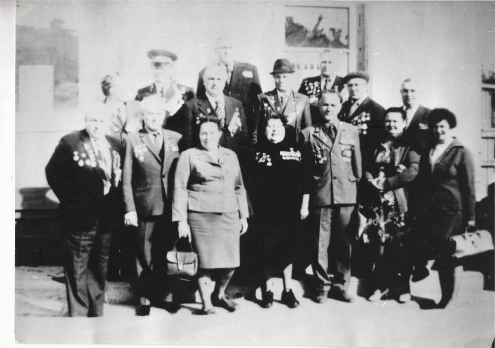 Фото ч/б, глянцевое групповое встреча ветеранов 14 гв. Ст. дивизии 1978г.