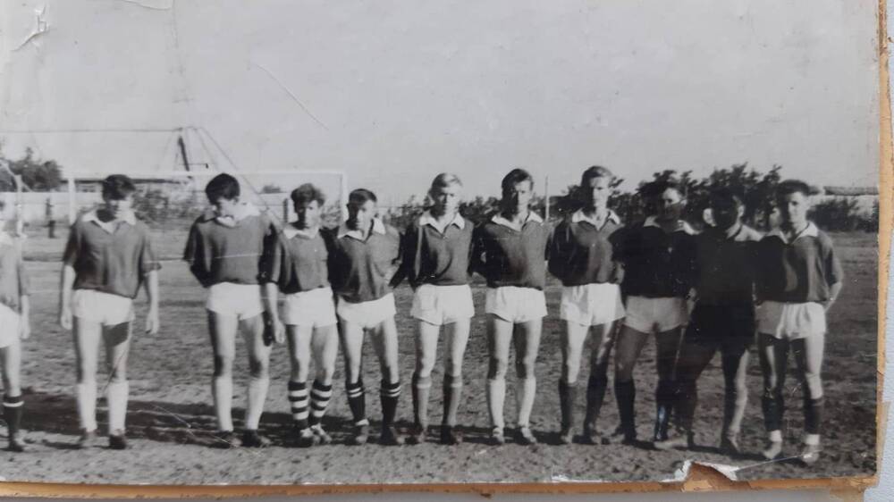 Фотография футбольной команды района 1960-е годы