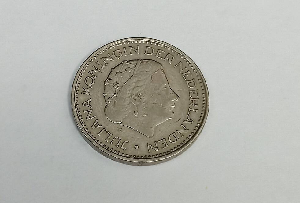 Монета номиналом 1 гульден. Нидерланды. 1981 год.