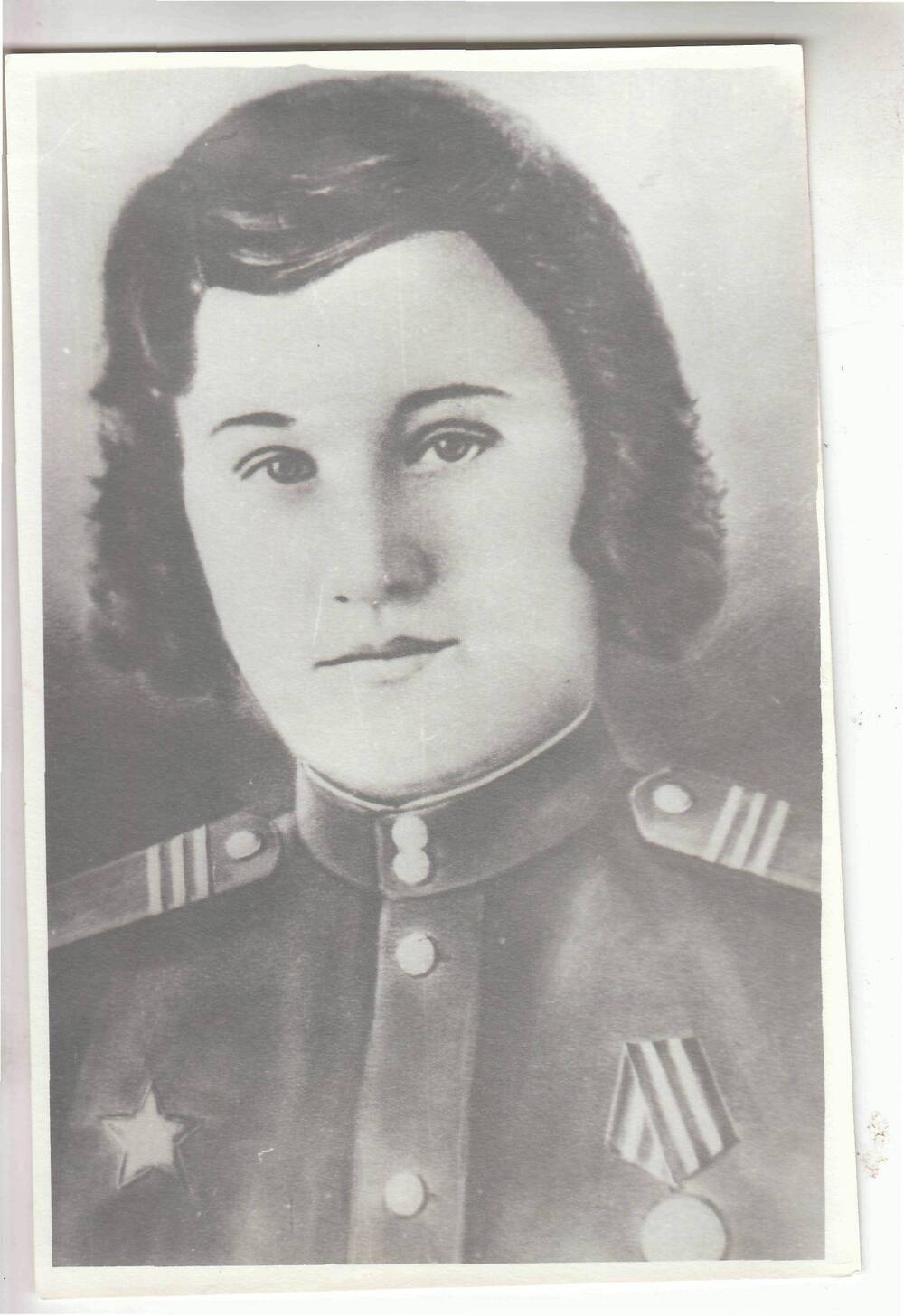 Фото (копия) ч/б, матовое, портрет погрудный Сучкова – Березовская Татьяна Алексеевна  - участница Сталинградской битвы.