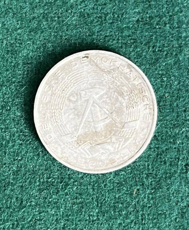Монета 10 пфенингов.