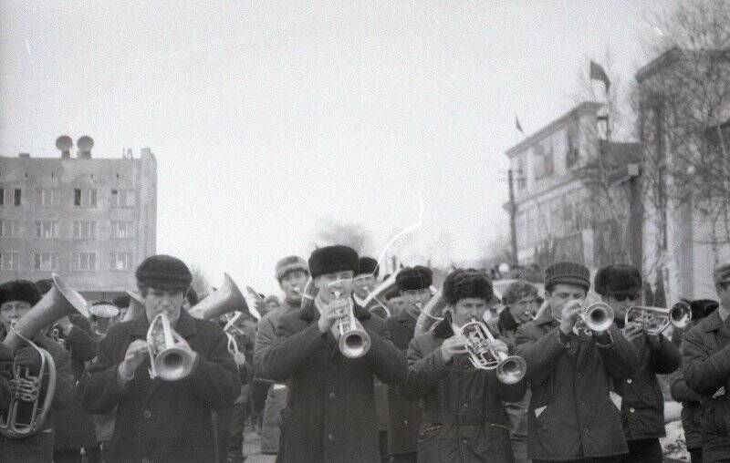 Коллекция негативов «Николаевский район 1950-1980 годы. 1 мая 1973 г.».