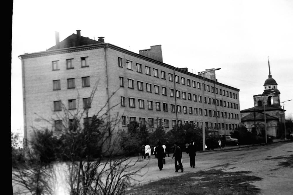 Негатив. Жилой дом по ул. 30 лет ВЛКСМ, напротив обувной фабрики. г. Троицк.