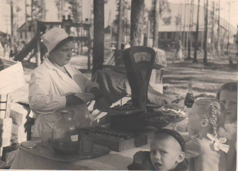 Фотография черно-белая На празднике в п. Вис