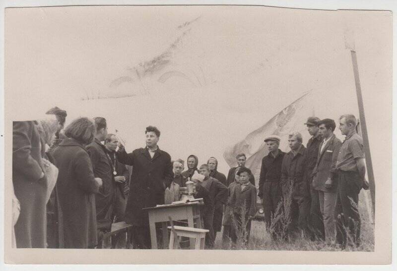 Фотография. Соревнования трактористов в совхозе «Большевик».