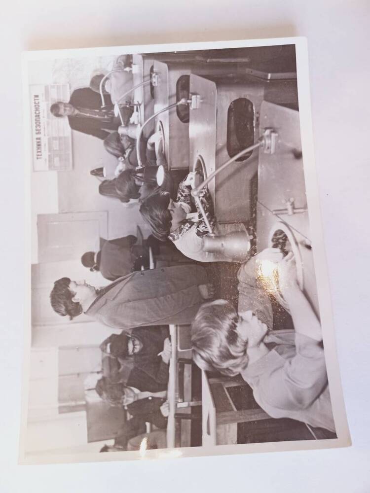 Фото. Первые учащиеся УПК.ю 1977 г.
